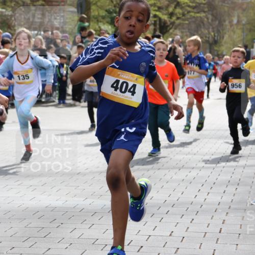 12.04.2026 - 45. Internationalen Wilhelmsburger Insellauf Strokosch-Dieckow http://msf.ph/oto/9490794 12.04.2026 14:20:43 Ziel 301, 61, 237, 578, 751, 940, 958, 832, 1610, 3, 285, 1073, 767, 404, 318, 539, 431, 135, 545, 537, 30, 133, 977, 84, 1606, 473, 956, 467, 324, 299, 1605, 278 meine-sportfotos.de