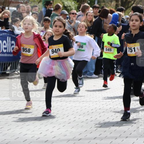 12.04.2026 - 45. Internationalen Wilhelmsburger Insellauf Strokosch-Dieckow http://msf.ph/oto/9490810 12.04.2026 14:20:37 Ziel 20, 313, 576, 935, 301, 61, 237, 578, 751, 940, 958, 832, 1610, 3, 285, 1073, 767, 404, 318, 539, 431, 135, 545 meine-sportfotos.de