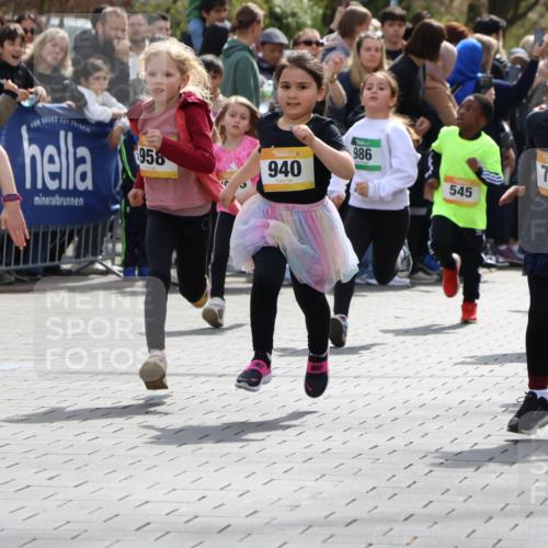 12.04.2026 - 45. Internationalen Wilhelmsburger Insellauf Strokosch-Dieckow http://msf.ph/oto/9490812 12.04.2026 14:20:37 Ziel 20, 313, 576, 935, 301, 61, 237, 578, 751, 940, 958, 832, 1610, 3, 285, 1073, 767, 404, 318, 539, 431, 135, 545 meine-sportfotos.de