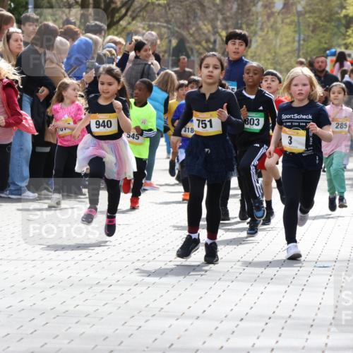 12.04.2026 - 45. Internationalen Wilhelmsburger Insellauf Strokosch-Dieckow http://msf.ph/oto/9490820 12.04.2026 14:20:36 Ziel 171, 20, 313, 576, 935, 301, 61, 237, 578, 751, 940, 958, 832, 1610, 3, 285, 1073, 767, 404, 318, 539 meine-sportfotos.de