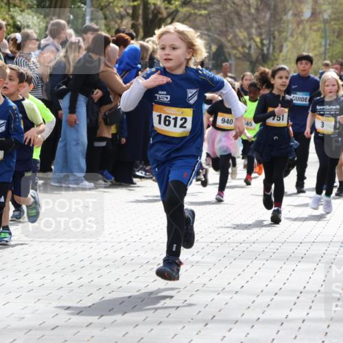 12.04.2026 - 45. Internationalen Wilhelmsburger Insellauf Strokosch-Dieckow http://msf.ph/oto/9490824 12.04.2026 14:20:35 Ziel 171, 20, 313, 576, 935, 301, 61, 237, 578, 751, 940, 958, 832, 1610, 3, 285, 1073, 767, 404 meine-sportfotos.de