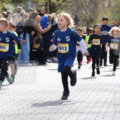 12.04.2026 - 45. Internationalen Wilhelmsburger Insellauf Strokosch-Dieckow http://msf.ph/oto/9490826 12.04.2026 14:20:35 Ziel 171, 20, 313, 576, 935, 301, 61, 237, 578, 751, 940, 958, 832, 1610, 3, 285, 1073, 767, 404 meine-sportfotos.de