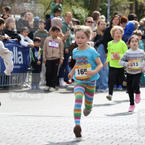 12.04.2026 - 45. Internationalen Wilhelmsburger Insellauf Strokosch-Dieckow http://msf.ph/oto/9490851 12.04.2026 14:20:27 Ziel 998, 228, 298, 293, 744, 1008, 747, 262, 598, 730, 632, 1608, 165, 171, 20, 313 meine-sportfotos.de