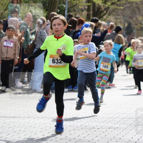 12.04.2026 - 45. Internationalen Wilhelmsburger Insellauf Strokosch-Dieckow http://msf.ph/oto/9490858 12.04.2026 14:20:24 Ziel 948, 1058, 966, 998, 228, 298, 293, 744, 1008, 747, 262, 598, 730, 632, 1608, 165, 171 meine-sportfotos.de