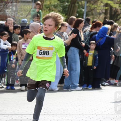 12.04.2026 - 45. Internationalen Wilhelmsburger Insellauf Strokosch-Dieckow http://msf.ph/oto/9490865 12.04.2026 14:20:23 Ziel 29, 948, 1058, 966, 998, 228, 298, 293, 744, 1008, 747, 262, 598, 730, 632, 1608, 165 meine-sportfotos.de
