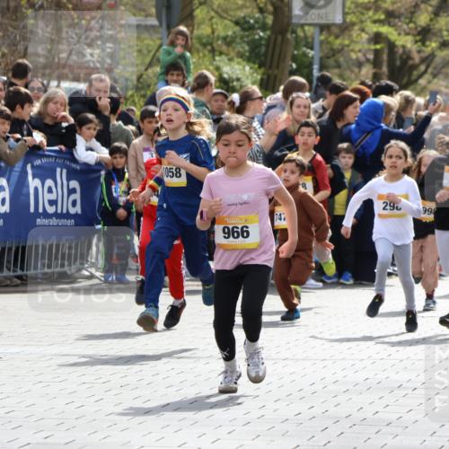 12.04.2026 - 45. Internationalen Wilhelmsburger Insellauf Strokosch-Dieckow http://msf.ph/oto/9490882 12.04.2026 14:20:19 Ziel 1623, 844, 34, 949, 1607, 29, 948, 1058, 966, 998, 228, 298, 293, 744, 1008, 747, 262, 598, 730, 632 meine-sportfotos.de