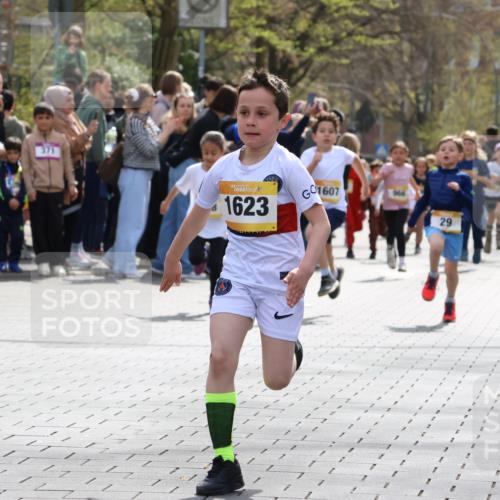 12.04.2026 - 45. Internationalen Wilhelmsburger Insellauf Strokosch-Dieckow http://msf.ph/oto/9490899 12.04.2026 14:20:14 Ziel 405, 1060, 642, 753, 750, 1623, 844, 34, 949, 1607, 29, 948, 1058, 966 meine-sportfotos.de