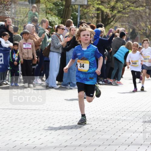 12.04.2026 - 45. Internationalen Wilhelmsburger Insellauf Strokosch-Dieckow http://msf.ph/oto/9490910 12.04.2026 14:20:13 Ziel 405, 1060, 642, 753, 750, 1623, 844, 34, 949, 1607, 29, 948, 1058 meine-sportfotos.de
