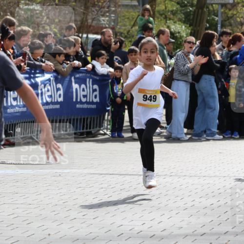 12.04.2026 - 45. Internationalen Wilhelmsburger Insellauf Strokosch-Dieckow http://msf.ph/oto/9490915 12.04.2026 14:20:12 Ziel 587, 405, 1060, 642, 753, 750, 1623, 844, 34, 949, 1607, 29, 948 meine-sportfotos.de