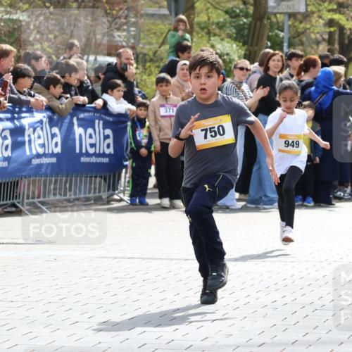 12.04.2026 - 45. Internationalen Wilhelmsburger Insellauf Strokosch-Dieckow http://msf.ph/oto/9490918 12.04.2026 14:20:11 Ziel 775, 587, 405, 1060, 642, 753, 750, 1623, 844, 34, 949, 1607, 29 meine-sportfotos.de