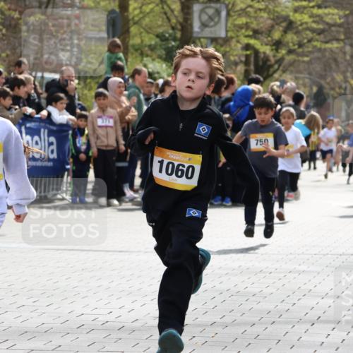12.04.2026 - 45. Internationalen Wilhelmsburger Insellauf Strokosch-Dieckow http://msf.ph/oto/9490923 12.04.2026 14:20:09 Ziel 1618, 108, 534, 447, 560, 734, 775, 587, 405, 1060, 642, 753, 750, 1623, 844, 34, 949 meine-sportfotos.de