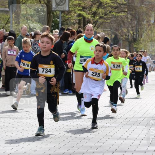 12.04.2026 - 45. Internationalen Wilhelmsburger Insellauf Strokosch-Dieckow http://msf.ph/oto/9490956 12.04.2026 14:20:01 Ziel 1602, 478, 83, 968, 465, 631, 1621, 304, 225, 1618, 108, 534, 447, 560, 734, 775, 587 meine-sportfotos.de