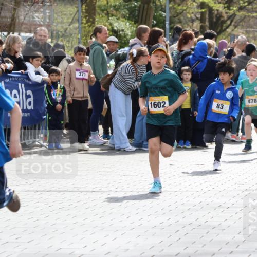12.04.2026 - 45. Internationalen Wilhelmsburger Insellauf Strokosch-Dieckow http://msf.ph/oto/9490986 12.04.2026 14:19:55 Ziel 96, 579, 740, 943, 793, 845, 682, 413, 982, 155, 621, 1602, 478, 83, 968, 465, 631, 1621 meine-sportfotos.de