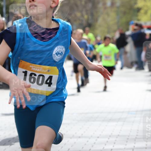 12.04.2026 - 45. Internationalen Wilhelmsburger Insellauf Strokosch-Dieckow http://msf.ph/oto/9491011 12.04.2026 14:19:49 Ziel 787, 952, 1604, 985, 944, 64, 96, 579, 740, 943, 793, 845, 682, 413, 982, 155, 621 meine-sportfotos.de