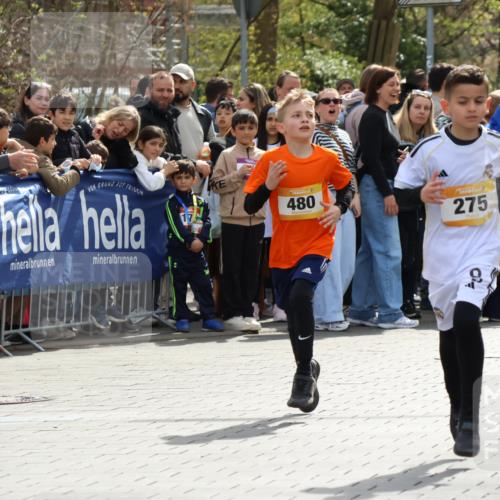 12.04.2026 - 45. Internationalen Wilhelmsburger Insellauf Strokosch-Dieckow http://msf.ph/oto/9491055 12.04.2026 14:19:37 Ziel 1614, 1613, 950, 275, 480 meine-sportfotos.de