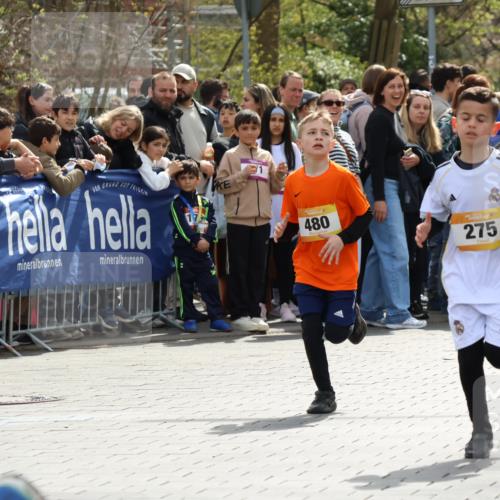 12.04.2026 - 45. Internationalen Wilhelmsburger Insellauf Strokosch-Dieckow http://msf.ph/oto/9491057 12.04.2026 14:19:37 Ziel 1614, 1613, 950, 275, 480 meine-sportfotos.de