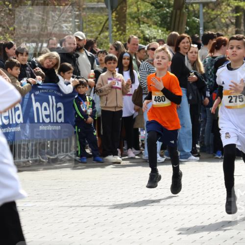 12.04.2026 - 45. Internationalen Wilhelmsburger Insellauf Strokosch-Dieckow http://msf.ph/oto/9491060 12.04.2026 14:19:36 Ziel 1614, 1613, 950, 275, 480 meine-sportfotos.de