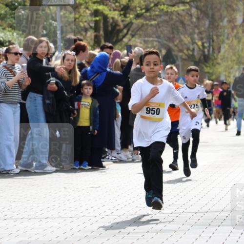 12.04.2026 - 45. Internationalen Wilhelmsburger Insellauf Strokosch-Dieckow http://msf.ph/oto/9491068 12.04.2026 14:19:34 Ziel 265, 87, 1614, 1613, 950, 275, 480 meine-sportfotos.de