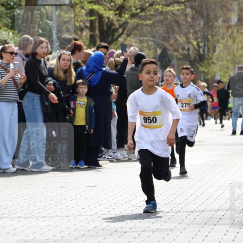 12.04.2026 - 45. Internationalen Wilhelmsburger Insellauf Strokosch-Dieckow http://msf.ph/oto/9491071 12.04.2026 14:19:33 Ziel 265, 87, 1614, 1613, 950, 275, 480 meine-sportfotos.de