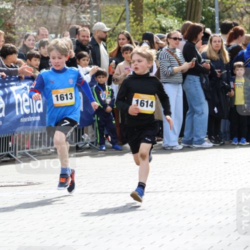 12.04.2026 - 45. Internationalen Wilhelmsburger Insellauf Strokosch-Dieckow http://msf.ph/oto/9491076 12.04.2026 14:19:32 Ziel 265, 87, 1614, 1613, 950, 275 meine-sportfotos.de