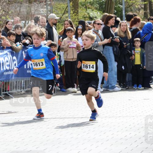 12.04.2026 - 45. Internationalen Wilhelmsburger Insellauf Strokosch-Dieckow http://msf.ph/oto/9491078 12.04.2026 14:19:32 Ziel 265, 87, 1614, 1613, 950, 275 meine-sportfotos.de