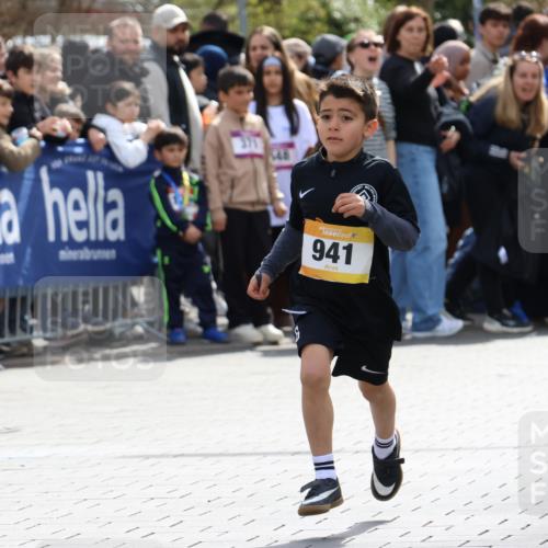 12.04.2026 - 45. Internationalen Wilhelmsburger Insellauf Strokosch-Dieckow http://msf.ph/oto/9491102 12.04.2026 14:19:24 Ziel 941, 265, 87 meine-sportfotos.de