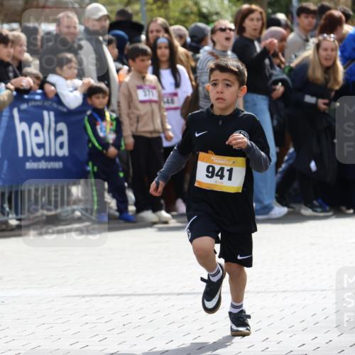 12.04.2026 - 45. Internationalen Wilhelmsburger Insellauf Strokosch-Dieckow http://msf.ph/oto/9491103 12.04.2026 14:19:24 Ziel 941, 265, 87 meine-sportfotos.de