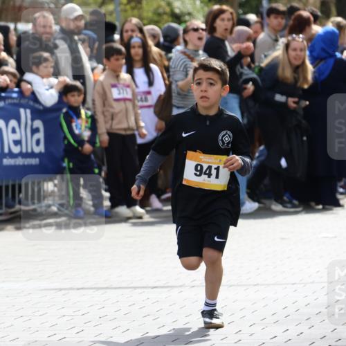12.04.2026 - 45. Internationalen Wilhelmsburger Insellauf Strokosch-Dieckow http://msf.ph/oto/9491104 12.04.2026 14:19:24 Ziel 941, 265, 87 meine-sportfotos.de