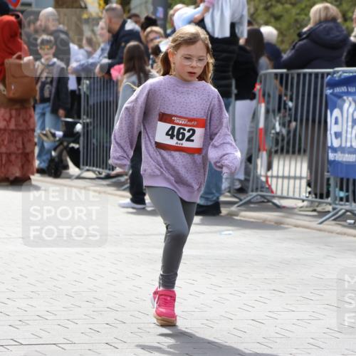 12.04.2026 - 45. Internationalen Wilhelmsburger Insellauf Strokosch-Dieckow http://msf.ph/oto/9491143 12.04.2026 14:11:54 Ziel 1070, 462 meine-sportfotos.de
