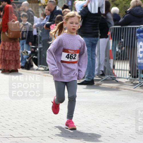 12.04.2026 - 45. Internationalen Wilhelmsburger Insellauf Strokosch-Dieckow http://msf.ph/oto/9491145 12.04.2026 14:11:54 Ziel 1070, 462 meine-sportfotos.de