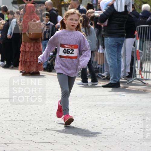 12.04.2026 - 45. Internationalen Wilhelmsburger Insellauf Strokosch-Dieckow http://msf.ph/oto/9491150 12.04.2026 14:11:54 Ziel 1070, 462 meine-sportfotos.de