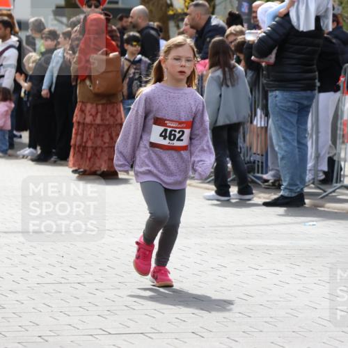 12.04.2026 - 45. Internationalen Wilhelmsburger Insellauf Strokosch-Dieckow http://msf.ph/oto/9491152 12.04.2026 14:11:53 Ziel 1070, 462 meine-sportfotos.de