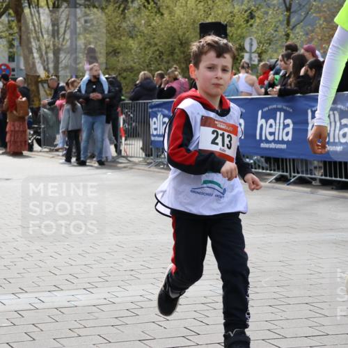 12.04.2026 - 45. Internationalen Wilhelmsburger Insellauf Strokosch-Dieckow http://msf.ph/oto/9491154 12.04.2026 14:11:45 Ziel 1528, 213, 177, 1070 meine-sportfotos.de