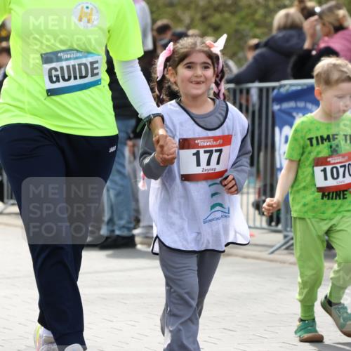 12.04.2026 - 45. Internationalen Wilhelmsburger Insellauf Strokosch-Dieckow http://msf.ph/oto/9491160 12.04.2026 14:11:43 Ziel 1528, 213, 177, 1070 meine-sportfotos.de