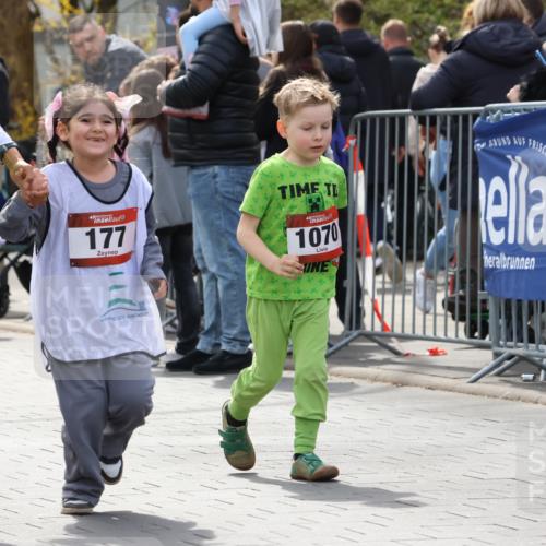 12.04.2026 - 45. Internationalen Wilhelmsburger Insellauf Strokosch-Dieckow http://msf.ph/oto/9491165 12.04.2026 14:11:42 Ziel 1528, 213, 177 meine-sportfotos.de