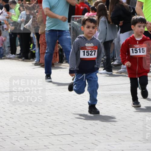 12.04.2026 - 45. Internationalen Wilhelmsburger Insellauf Strokosch-Dieckow http://msf.ph/oto/9491201 12.04.2026 14:11:19 Ziel 718, 962, 702, 655, 783, 773, 1527, 1515 meine-sportfotos.de
