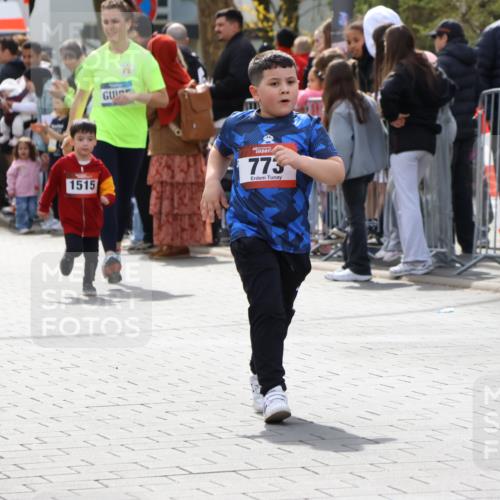12.04.2026 - 45. Internationalen Wilhelmsburger Insellauf Strokosch-Dieckow http://msf.ph/oto/9491210 12.04.2026 14:11:16 Ziel 922, 718, 962, 702, 655, 783, 773, 1527, 1515 meine-sportfotos.de
