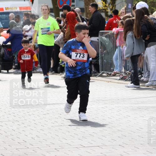 12.04.2026 - 45. Internationalen Wilhelmsburger Insellauf Strokosch-Dieckow http://msf.ph/oto/9491214 12.04.2026 14:11:15 Ziel 954, 922, 718, 962, 702, 655, 783 meine-sportfotos.de