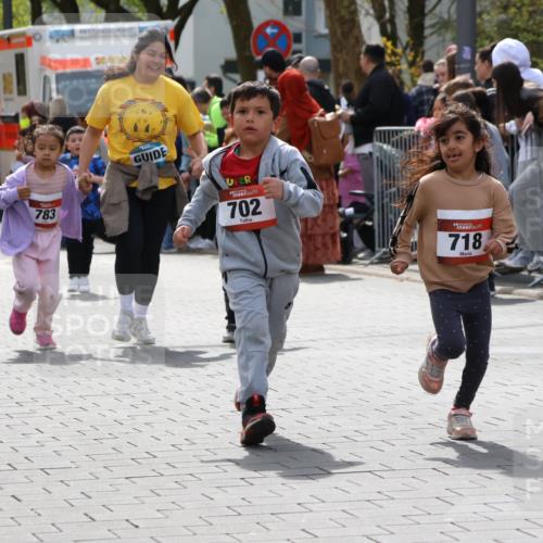 12.04.2026 - 45. Internationalen Wilhelmsburger Insellauf Strokosch-Dieckow http://msf.ph/oto/9491228 12.04.2026 14:11:11 Ziel 630, 43, 954, 922, 718, 962, 702, 655, 783 meine-sportfotos.de