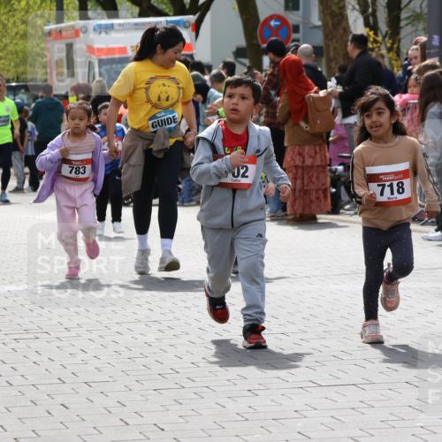 12.04.2026 - 45. Internationalen Wilhelmsburger Insellauf Strokosch-Dieckow http://msf.ph/oto/9491232 12.04.2026 14:11:10 Ziel 178, 630, 43, 954, 922, 718, 962, 702, 655 meine-sportfotos.de