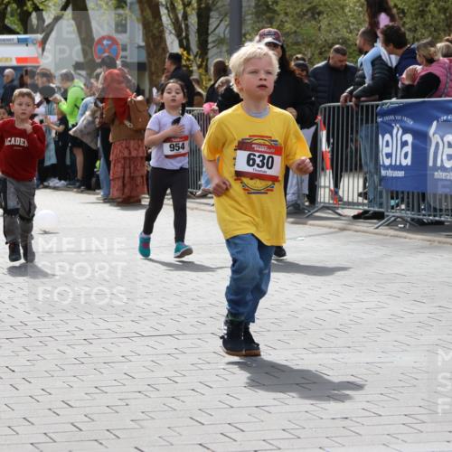 12.04.2026 - 45. Internationalen Wilhelmsburger Insellauf Strokosch-Dieckow http://msf.ph/oto/9491252 12.04.2026 14:11:04 Ziel 584, 568, 914, 178, 630, 43, 954, 922 meine-sportfotos.de