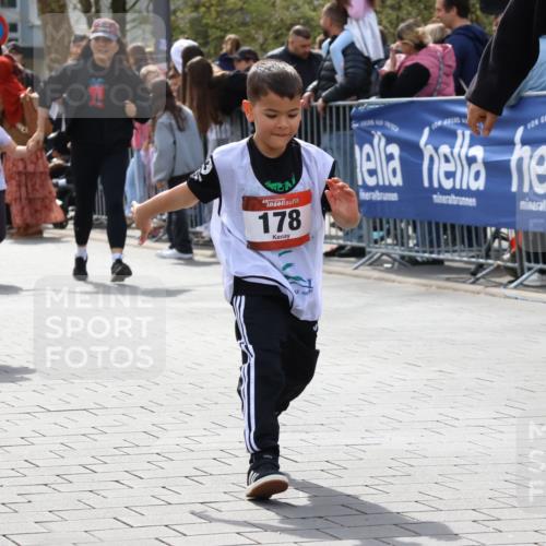 12.04.2026 - 45. Internationalen Wilhelmsburger Insellauf Strokosch-Dieckow http://msf.ph/oto/9491256 12.04.2026 14:11:03 Ziel 727, 57, 728, 584, 568, 914, 178, 630, 43, 954 meine-sportfotos.de