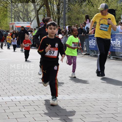 12.04.2026 - 45. Internationalen Wilhelmsburger Insellauf Strokosch-Dieckow http://msf.ph/oto/9491277 12.04.2026 14:10:57 Ziel 1514, 1526, 700, 707, 727, 57, 728, 584, 568, 914 meine-sportfotos.de