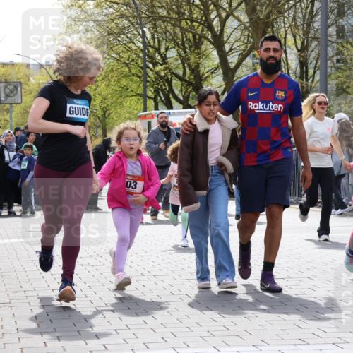 12.04.2026 - 45. Internationalen Wilhelmsburger Insellauf Strokosch-Dieckow http://msf.ph/oto/9491293 12.04.2026 14:10:47 Ziel 202, 709, 195, 912, 188, 430, 210, 701, 699, 703, 54, 147, 112, 643, 1514 meine-sportfotos.de