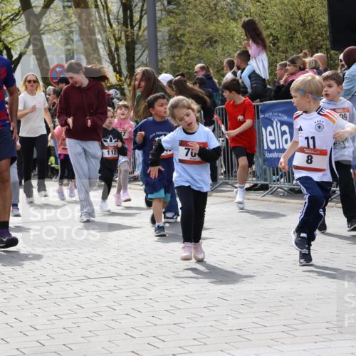 12.04.2026 - 45. Internationalen Wilhelmsburger Insellauf Strokosch-Dieckow http://msf.ph/oto/9491301 12.04.2026 14:10:44 Ziel 553, 204, 705, 645, 910, 613, 789, 202, 709, 195, 912, 188, 430, 210, 701, 699, 703, 54, 147, 112, 643 meine-sportfotos.de