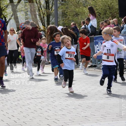 12.04.2026 - 45. Internationalen Wilhelmsburger Insellauf Strokosch-Dieckow http://msf.ph/oto/9491302 12.04.2026 14:10:44 Ziel 553, 204, 705, 645, 910, 613, 789, 202, 709, 195, 912, 188, 430, 210, 701, 699, 703, 54, 147, 112, 643 meine-sportfotos.de