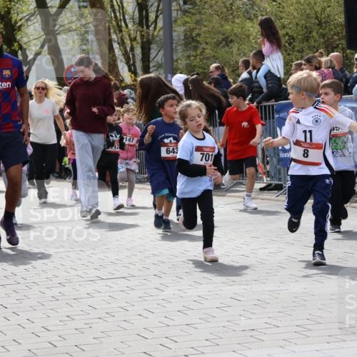 12.04.2026 - 45. Internationalen Wilhelmsburger Insellauf Strokosch-Dieckow http://msf.ph/oto/9491303 12.04.2026 14:10:44 Ziel 553, 204, 705, 645, 910, 613, 789, 202, 709, 195, 912, 188, 430, 210, 701, 699, 703, 54, 147, 112, 643 meine-sportfotos.de