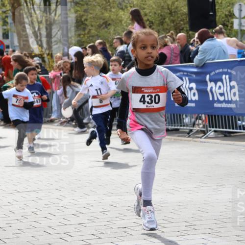 12.04.2026 - 45. Internationalen Wilhelmsburger Insellauf Strokosch-Dieckow http://msf.ph/oto/9491306 12.04.2026 14:10:43 Ziel 553, 204, 705, 645, 910, 613, 789, 202, 709, 195, 912, 188, 430, 210, 701, 699, 703, 54, 147, 112 meine-sportfotos.de