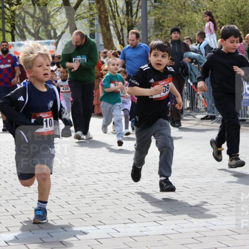 12.04.2026 - 45. Internationalen Wilhelmsburger Insellauf Strokosch-Dieckow http://msf.ph/oto/9491317 12.04.2026 14:10:39 Ziel 722, 239, 704, 725, 1521, 714, 726, 229, 553, 204, 705, 645, 910, 613, 789, 202, 709, 195, 912, 188, 430, 210 meine-sportfotos.de