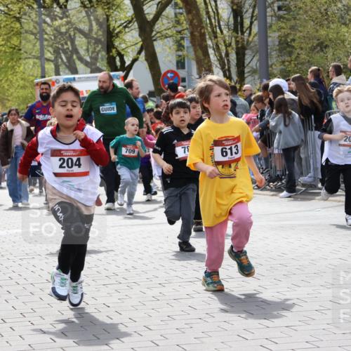 12.04.2026 - 45. Internationalen Wilhelmsburger Insellauf Strokosch-Dieckow http://msf.ph/oto/9491318 12.04.2026 14:10:38 Ziel 717, 724, 929, 722, 239, 704, 725, 1521, 714, 726, 229, 553, 204, 705, 645, 910, 613, 789, 202, 709, 195, 912, 188, 430, 210 meine-sportfotos.de